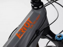 ghost_E-RIOT-EN-AL-3